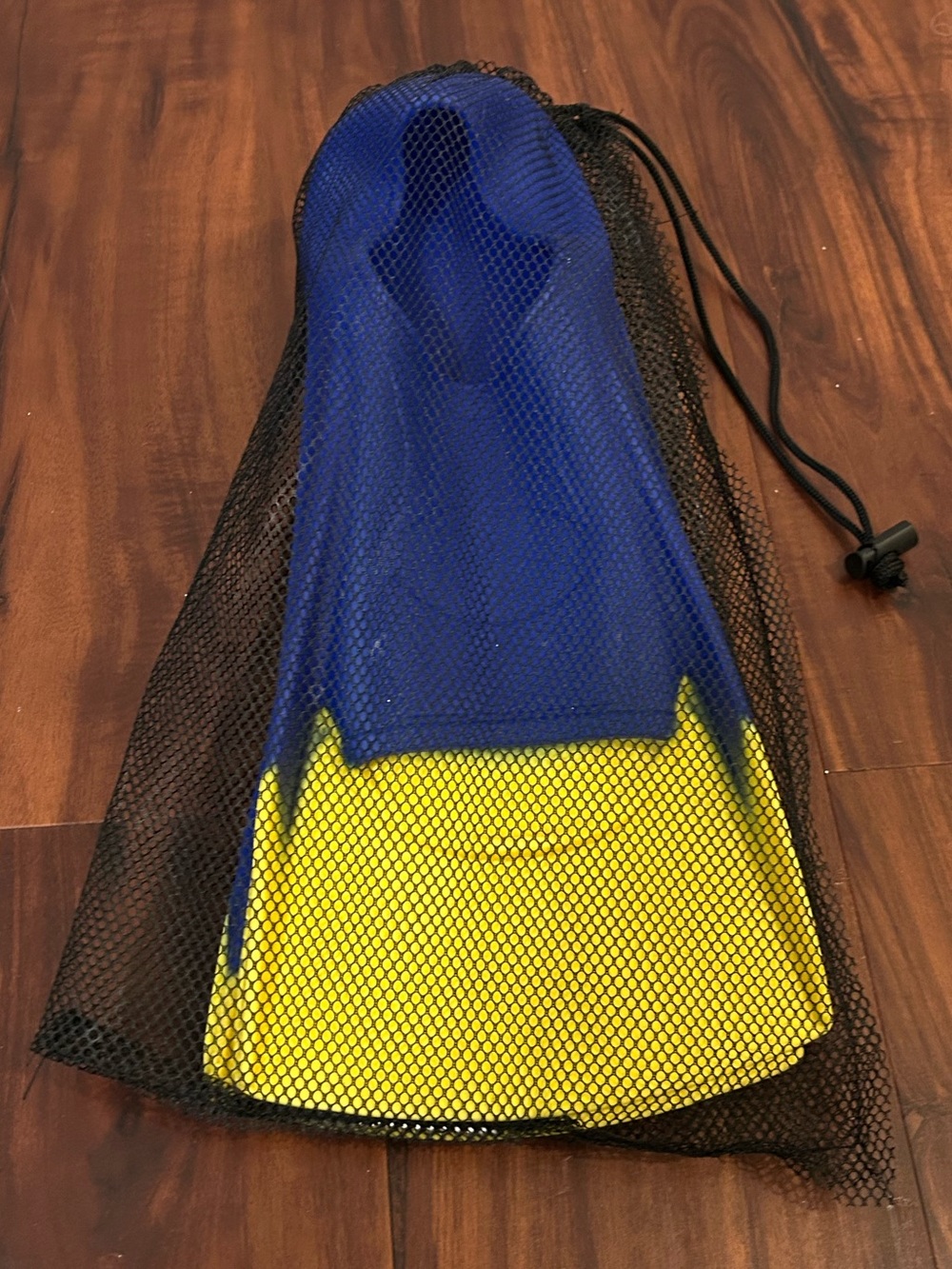 Kids Blue & Yellow Swim Fins XL with Mesh Carry Bag